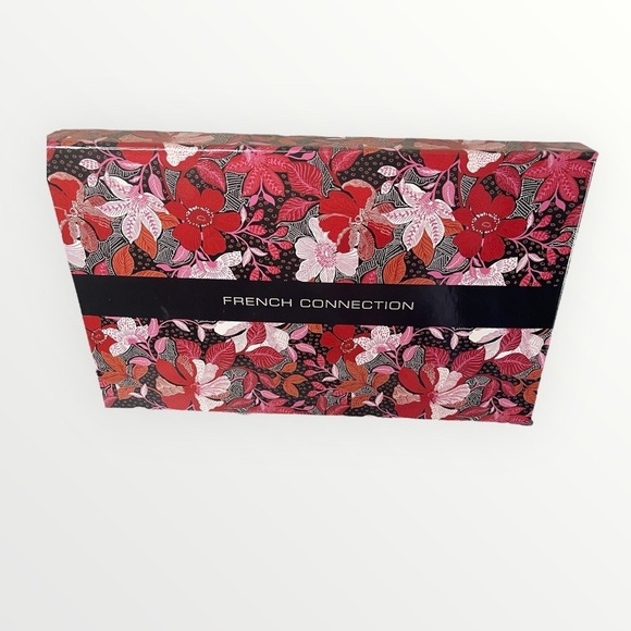 NWT FRENCH CONNECTION Wristlet & Card Wallet Gift Set in Cognac - Picture 7 of 8